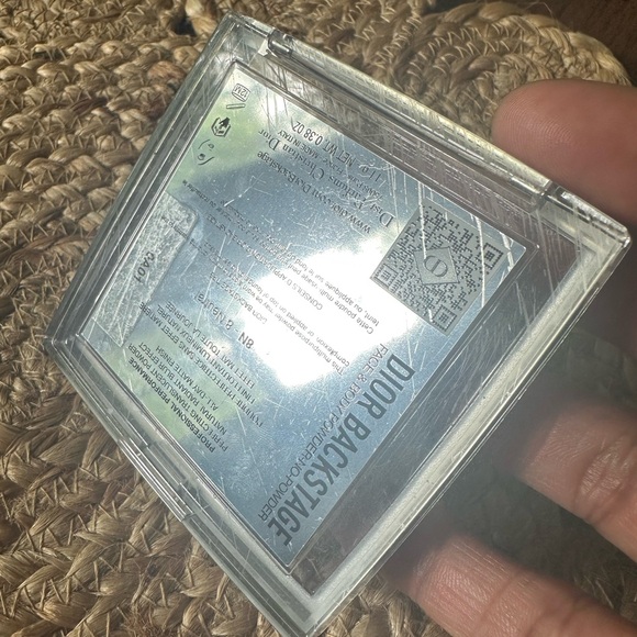 Dior Backstage Face & Body Powder-No-Powder - Picture 6 of 6